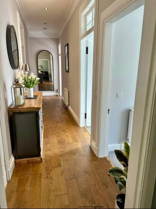 Beautiful Spacious Apartment In Town Centre Oban Exteriér fotografie